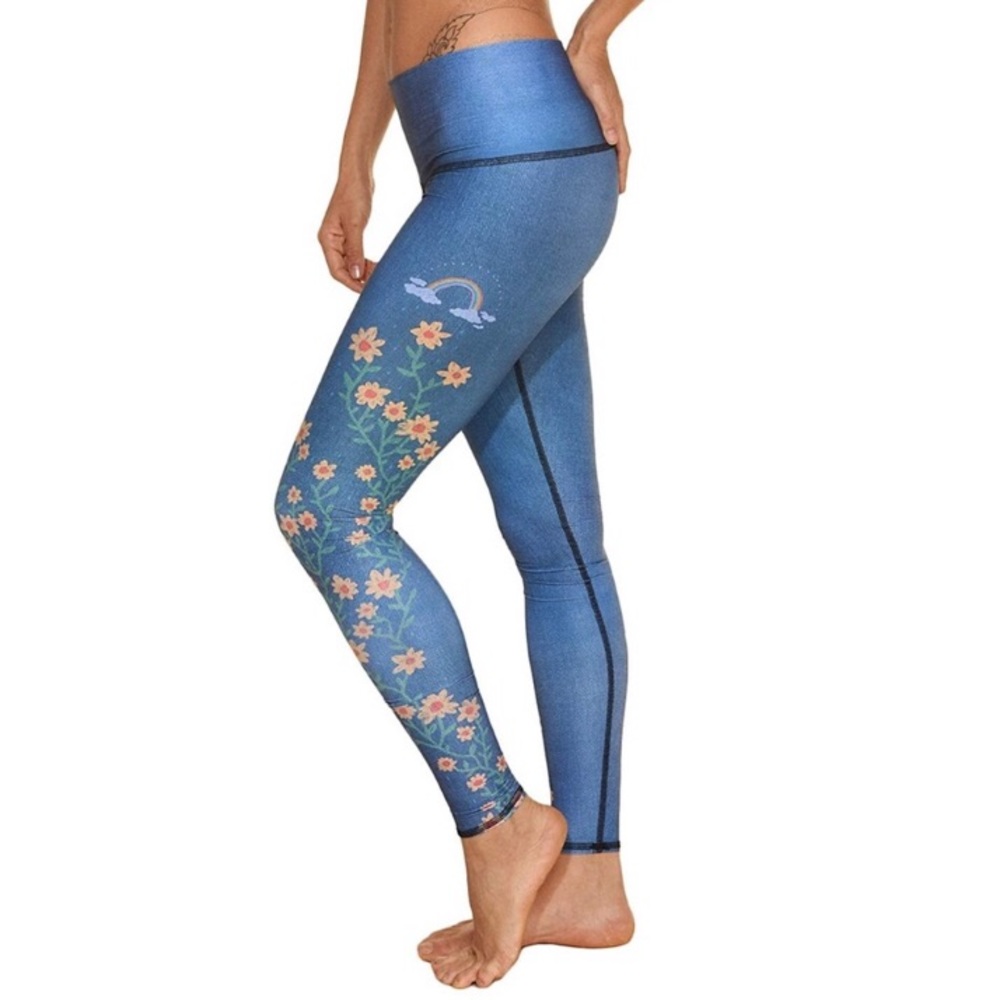 TEEKI Woodstock Hot Pant Yoga Leggings Small Blue